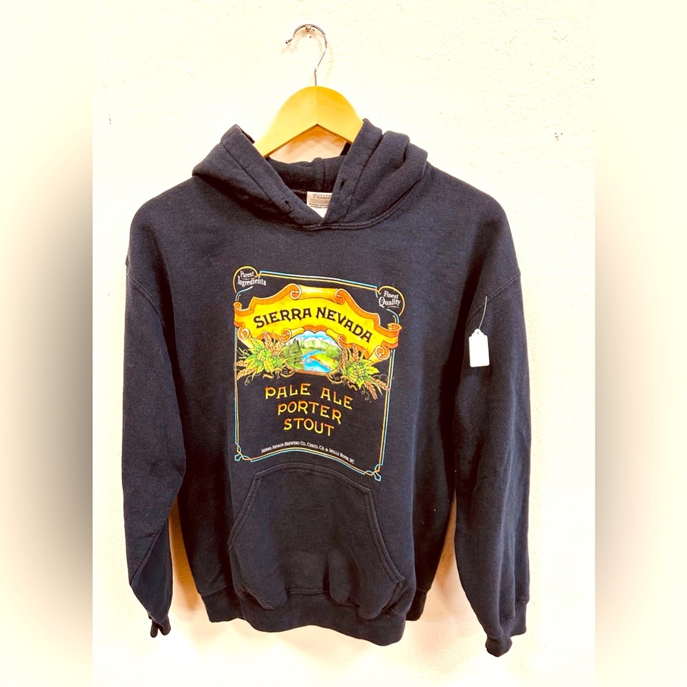 Sierra Nevada sweatshirt size medium.